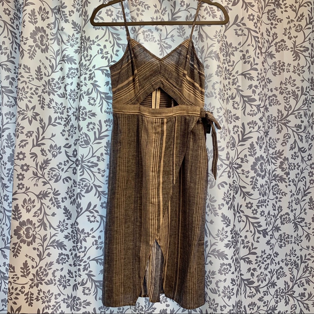 Cut-out Linen Midi Dress